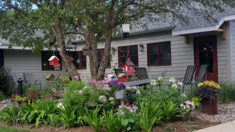 Red Cabin at Green Acres
